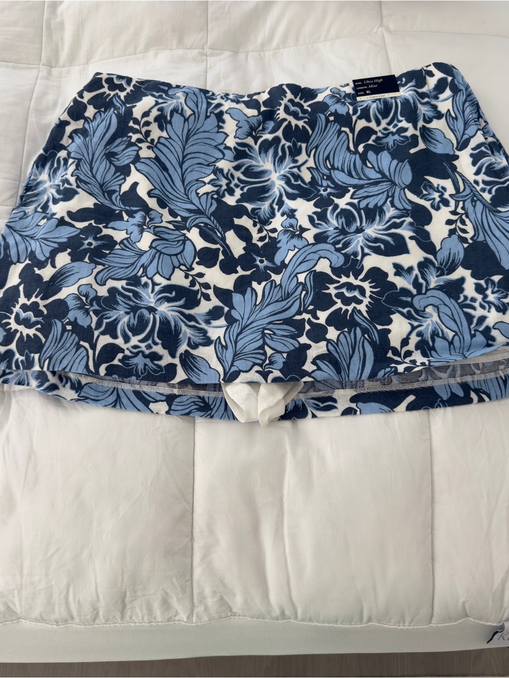 Abercrombie & Fitch Blue Floral Skort